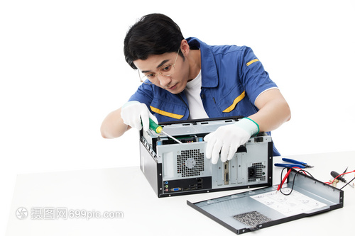 维修工拆解电脑 计算机维修的实战指南